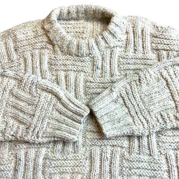 Vintage Handmade Cable Knit Crew Neck Raised Heavy Knit fisherman Sweaterr SZ L - Picture 4 of 9